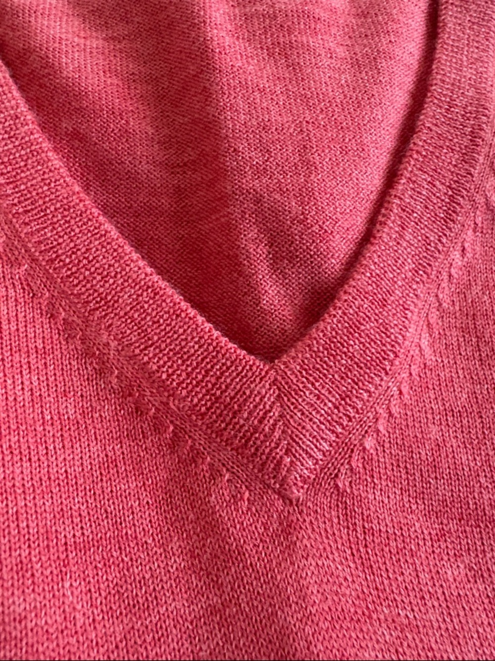 Bobby Jones Men’s V-Neck Sweater L Coral Red 100% Extra Fine Merino Wool NWOT - Picture 7 of 8
